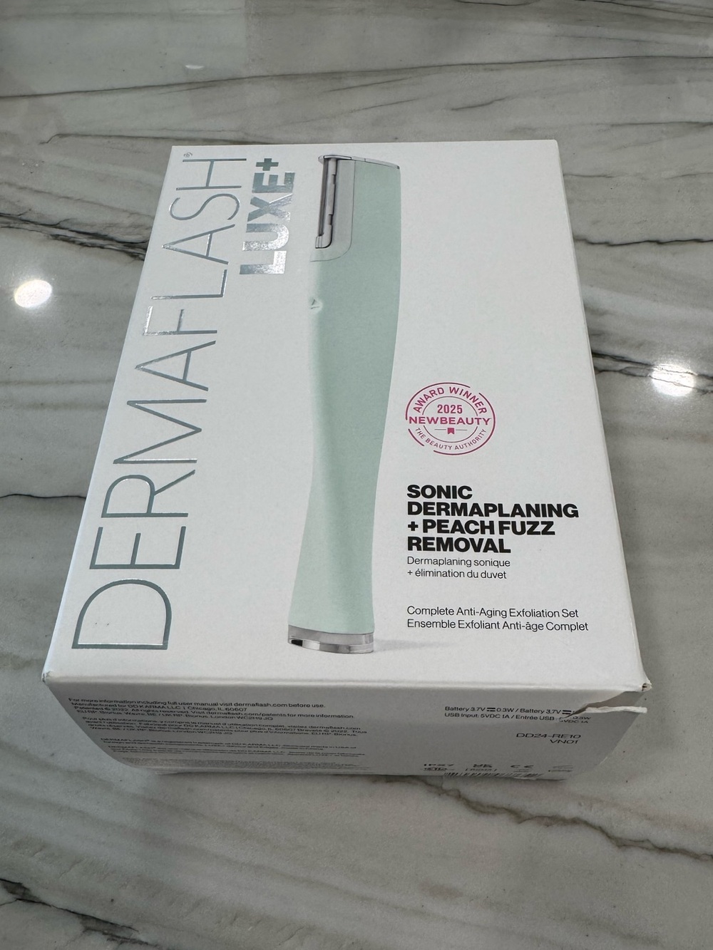 NEW Unopened box, DERMAFLASH LUXE in sea foam green.